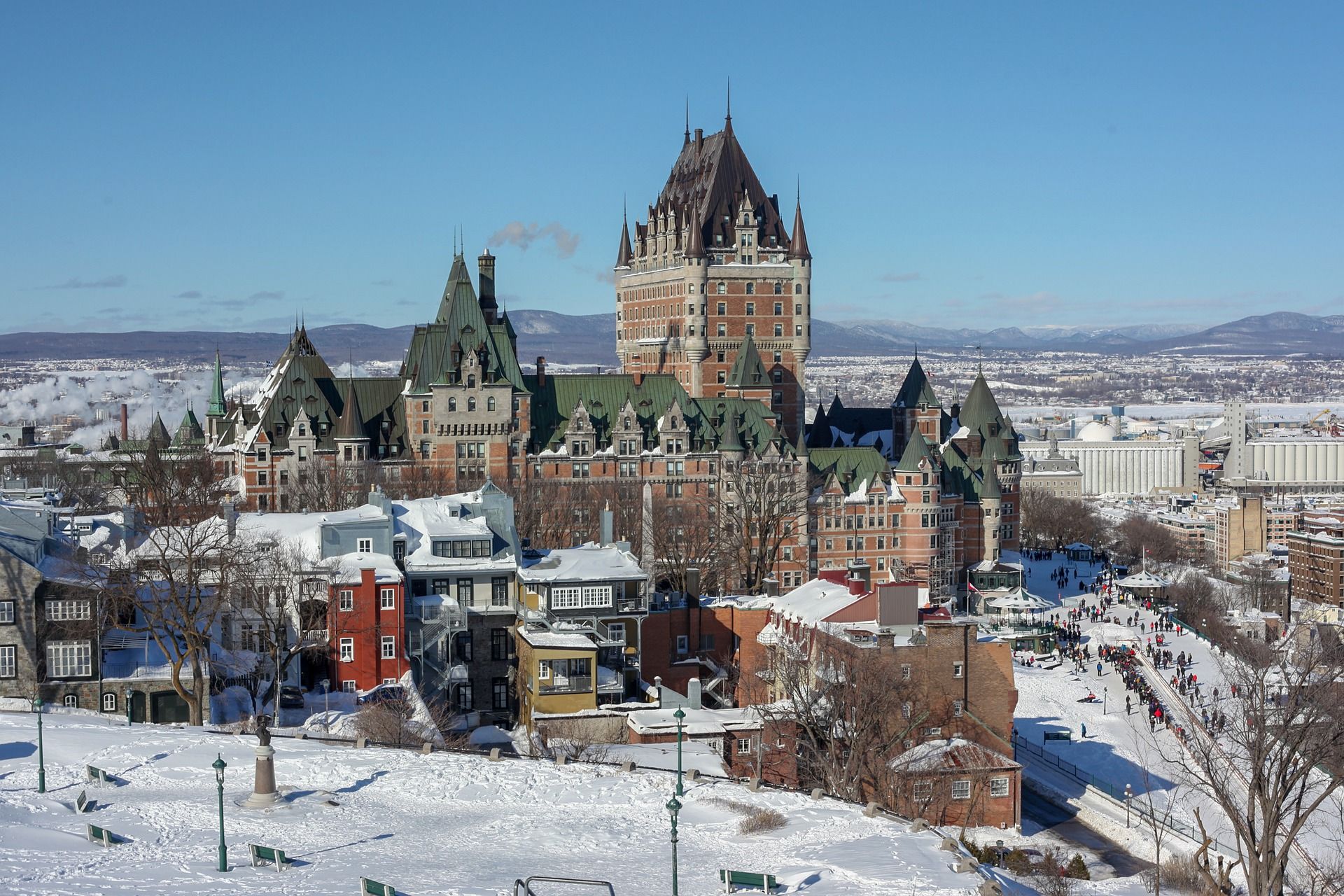 Canadá reducirá el número de permisos de estudio emitidos a estudiantes internacionales a alrededor de 360.000 para 2024.